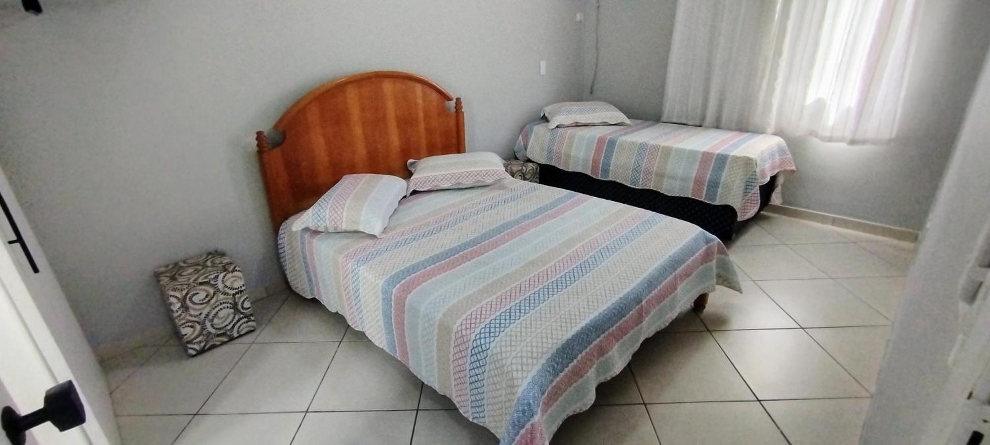 Apartamento - Praia Das Asturias 과루자 객실 사진